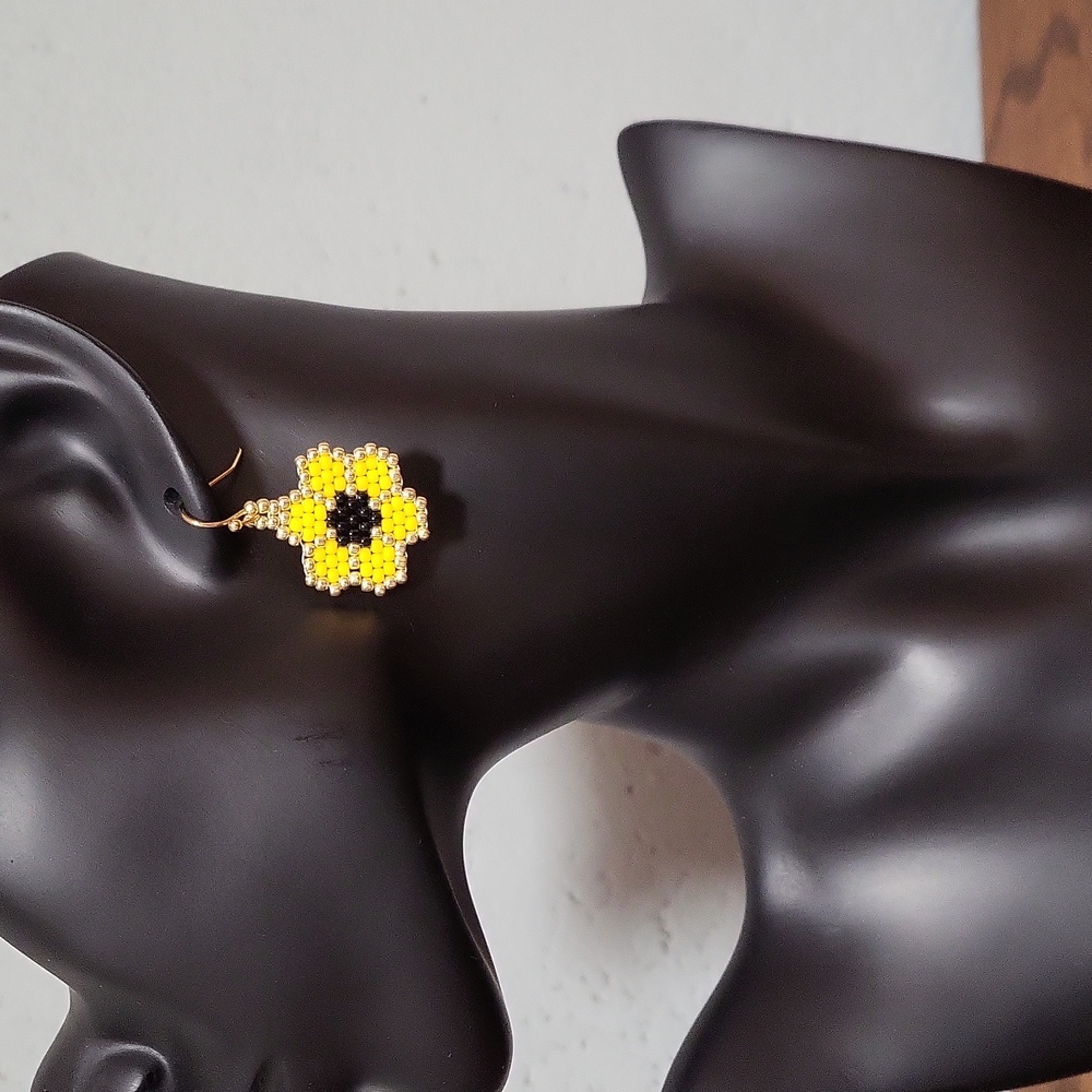 Sunflower Beaded Earrings